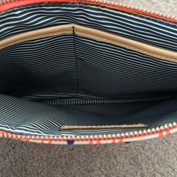 Clutch - Picture 3 of 3